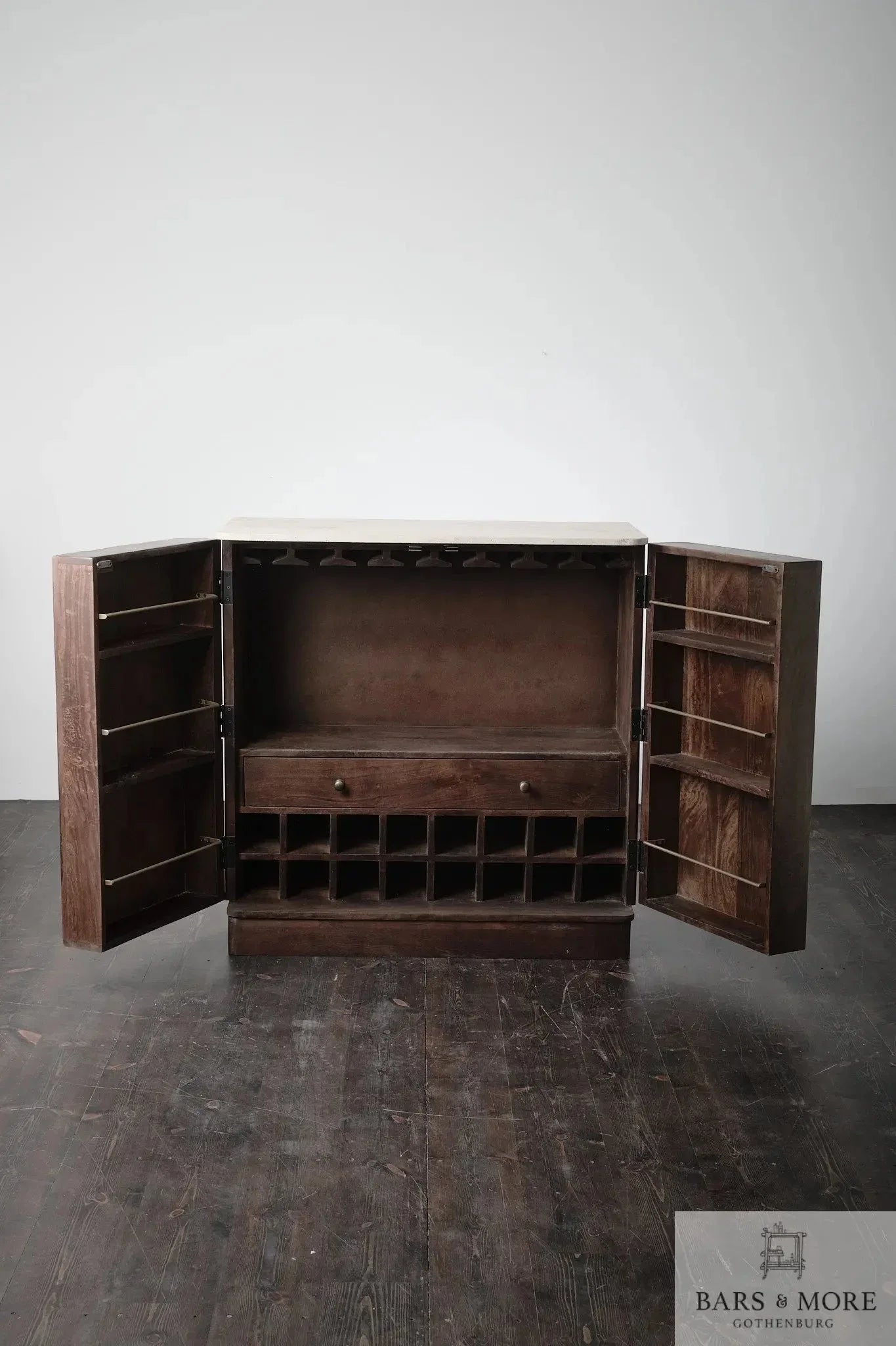 Bar Cabinet - Brooklyn with plinth - Bars & More My Store