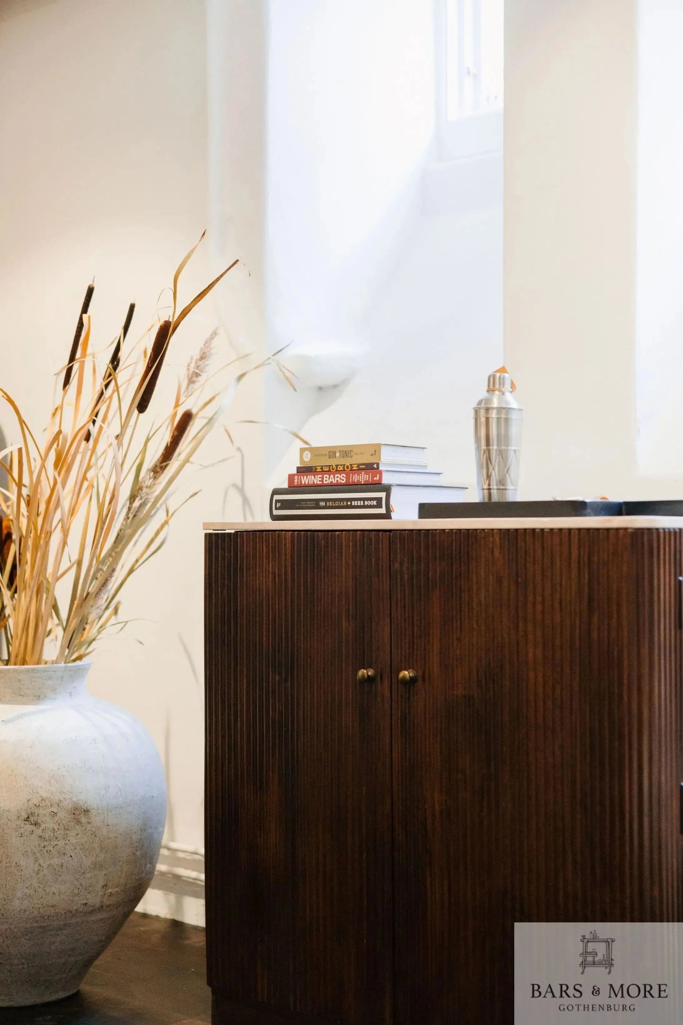 Bar Cabinet - Brooklyn with plinth - Bars & More My Store