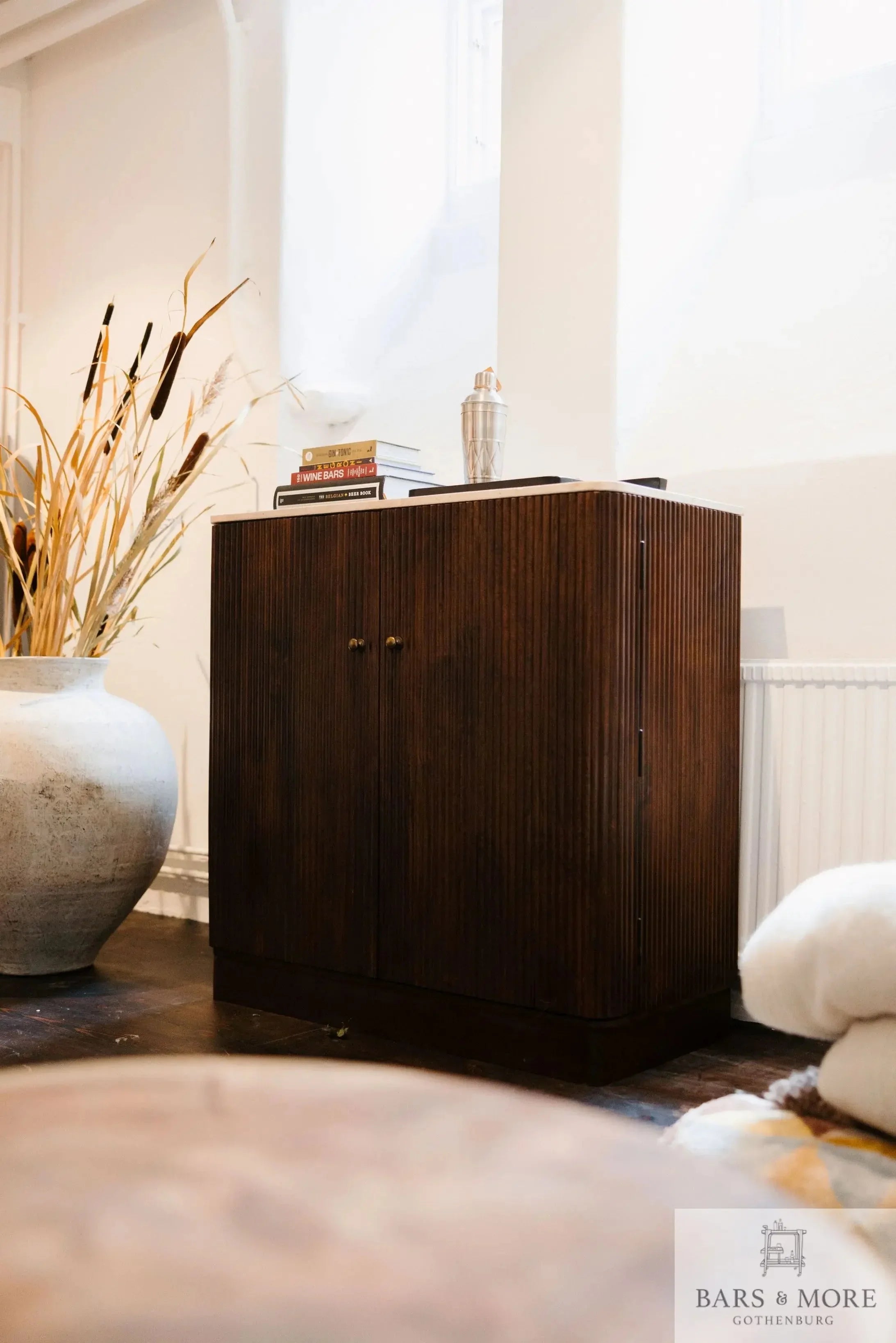 Bar Cabinet - Brooklyn with plinth - Bars & More My Store